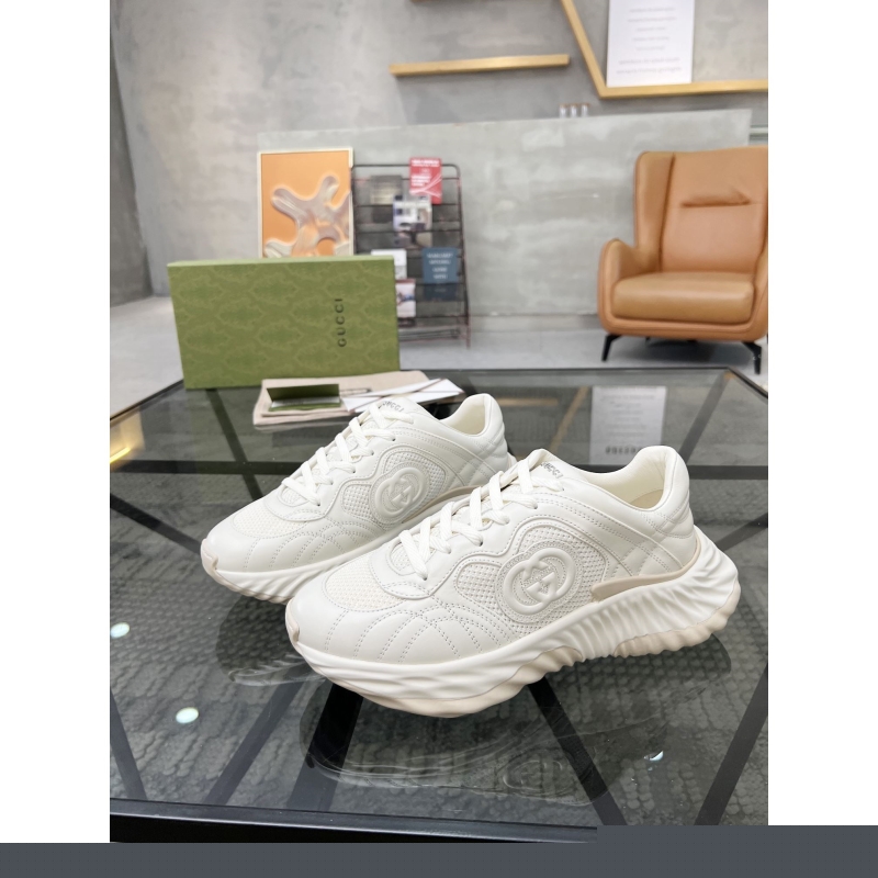 G*u*i casual shoes